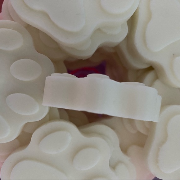 Bubble Gum cinnamon Soy Wax Meltz - Picture 3 of 3